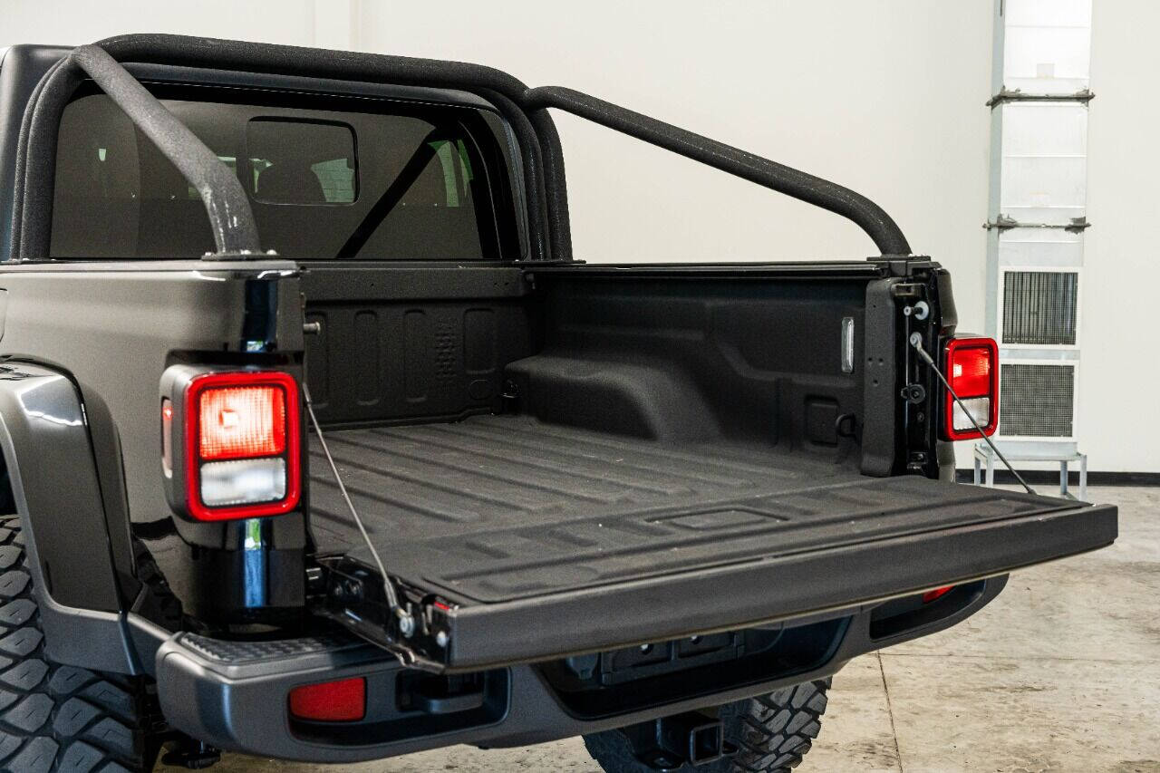 2020 JEEP Gladiator Pickup - $54,999