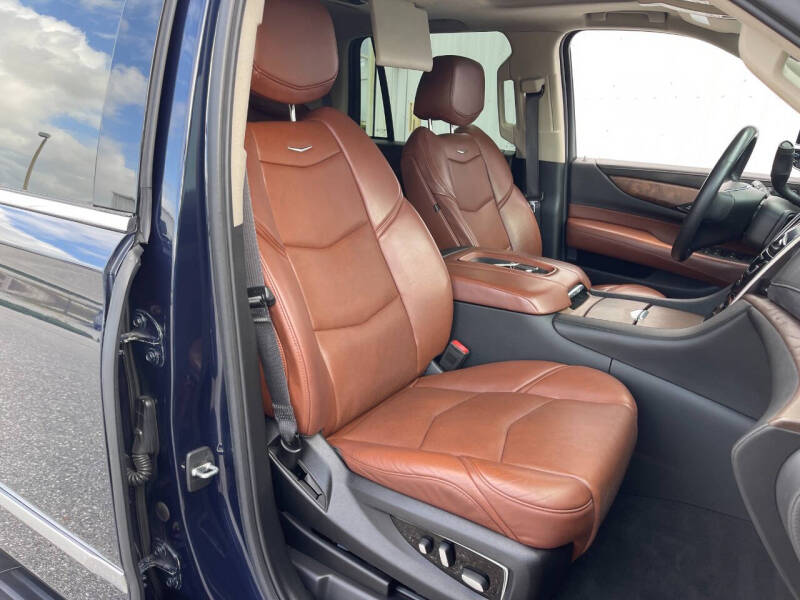 2020 Cadillac Escalade Luxury