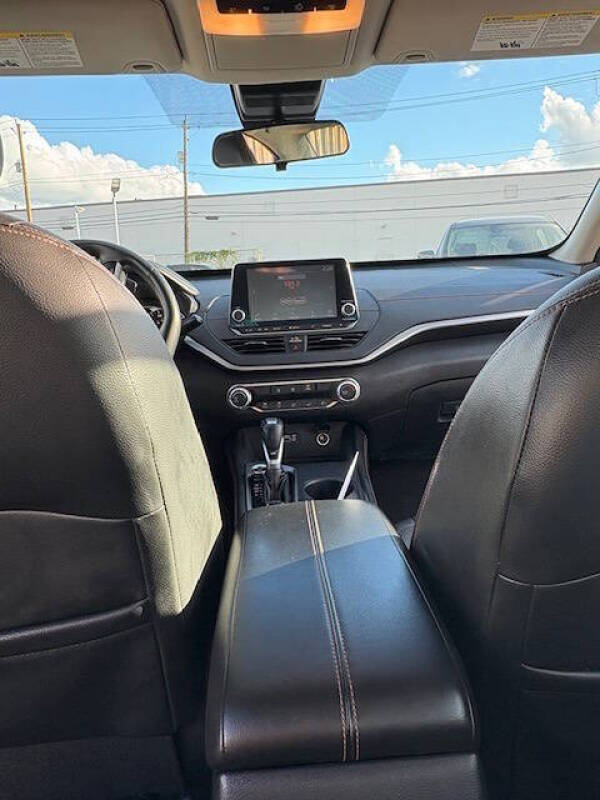 2020 Nissan Altima 2.5 SR