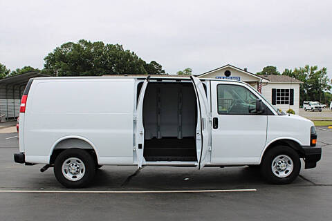 2025 Chevrolet Express 2500