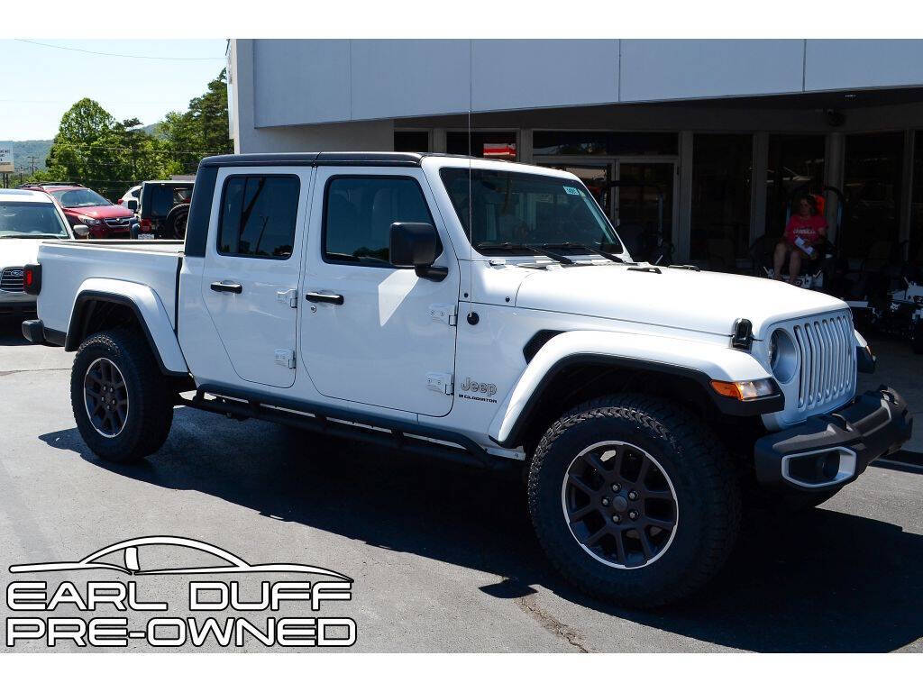 2023 Jeep Gladiator for sale at EARL DUFF PRE-OWNED CENTER in Harriman, TN