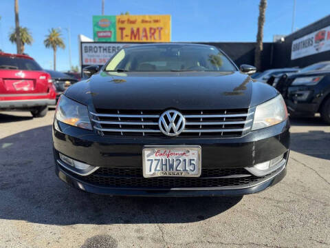 2012 Volkswagen Passat SEL Premium PZEV