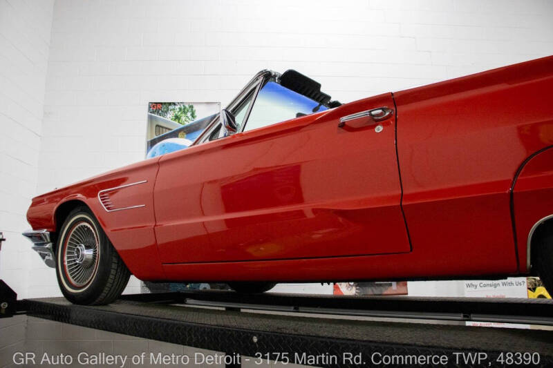 1965 Ford Thunderbird