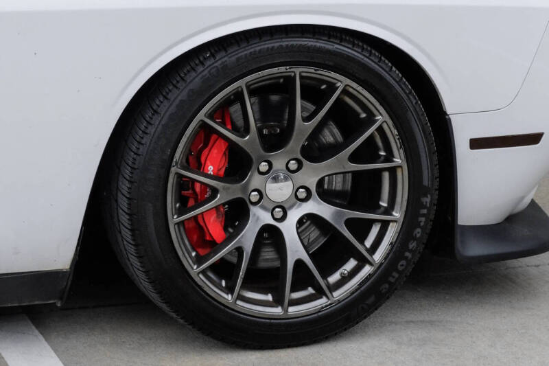 2015 Dodge Challenger SRT 392
