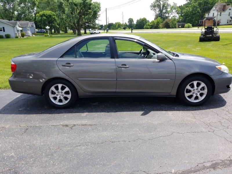 2006 Toyota Camry for sale at CALDERONE CAR & TRUCK in Whiteland IN