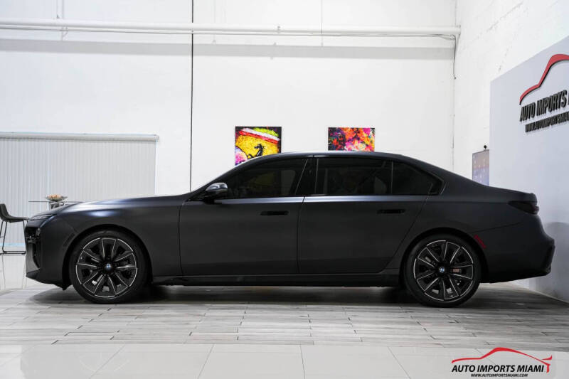 2025 BMW 7 Series 740i