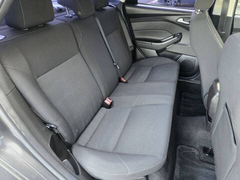 2017 Ford Focus SE