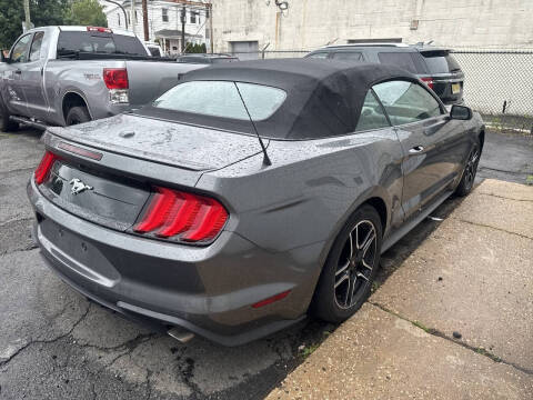 2021 Ford Mustang EcoBoost