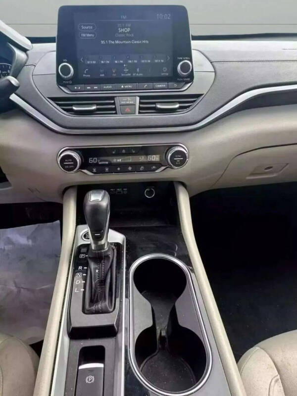 2020 Nissan Altima 2.5 SV