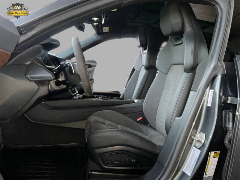 2022 Audi e-tron GT quattro Premium Plus