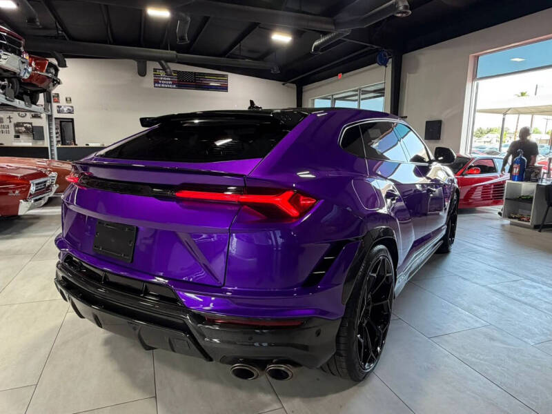 2024 Lamborghini Urus Performante