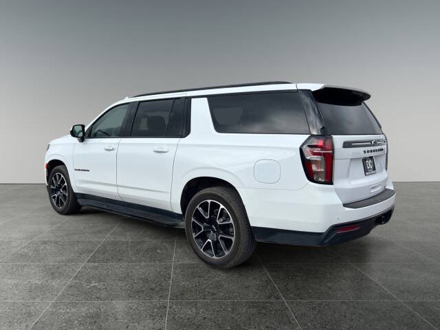 2023 Chevrolet Suburban RST