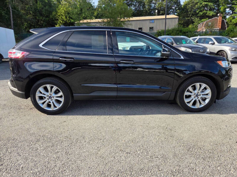 2021 Ford Edge Titanium