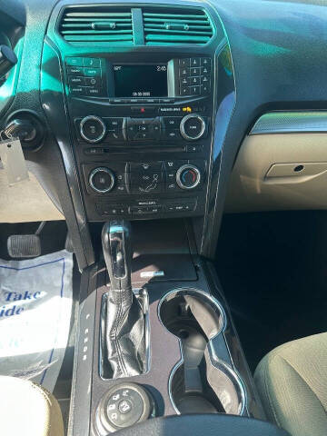 2016 Ford Explorer