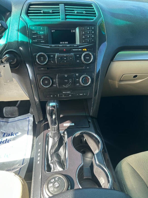 2016 Ford Explorer