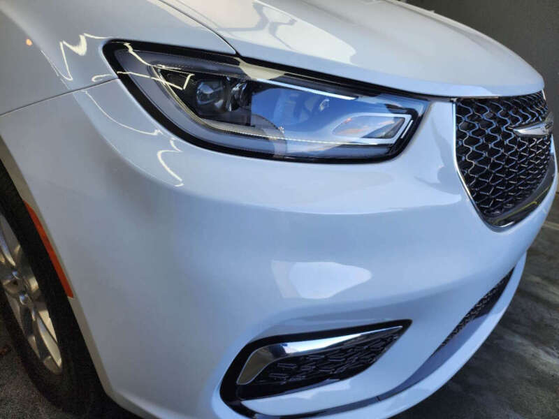 2024 Chrysler Pacifica Touring