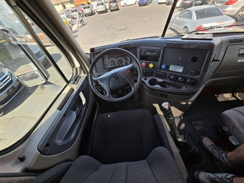 2011 Freightliner Cascadia