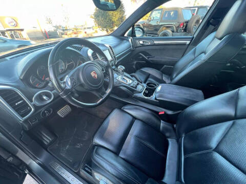 2014 Porsche Cayenne GTS