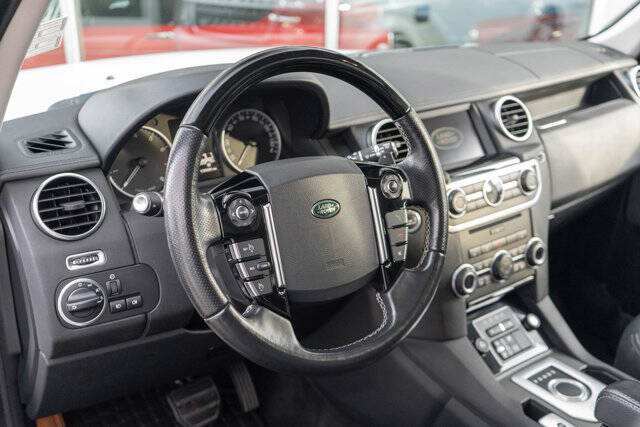 2016 Land Rover LR4 14
