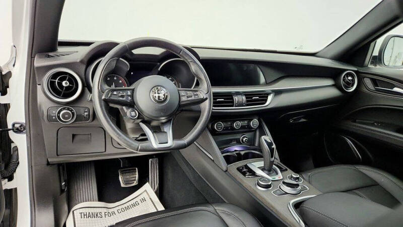 2022 Alfa Romeo Stelvio