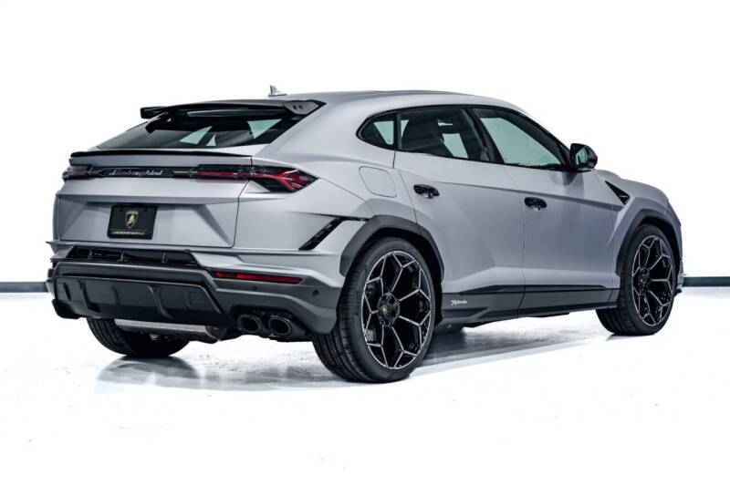 2024 Lamborghini Urus Performante