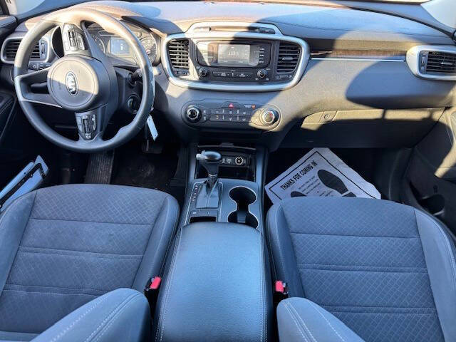 2018 Kia Sorento LX V6