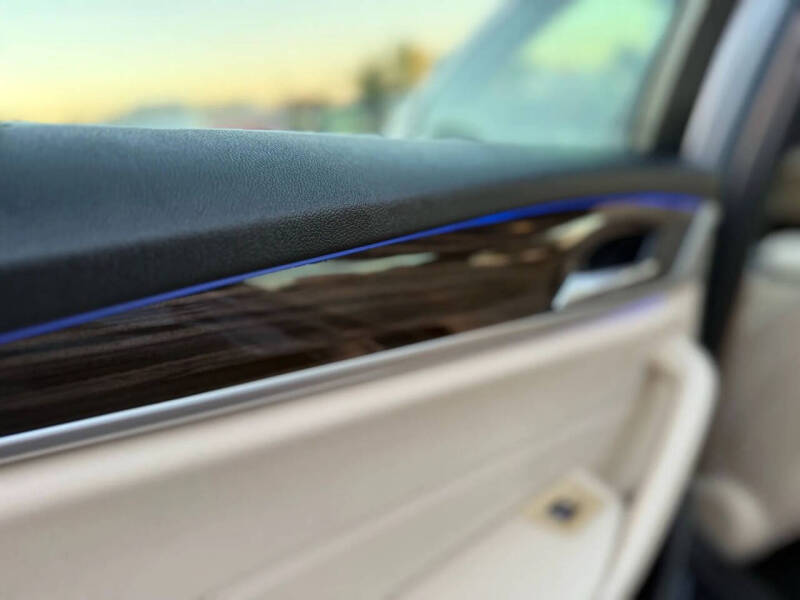 2019 BMW 5 Series 530i