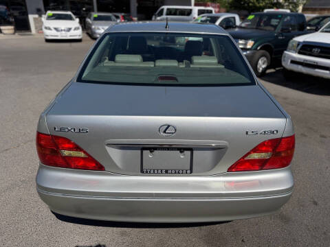 2003 Lexus LS 430