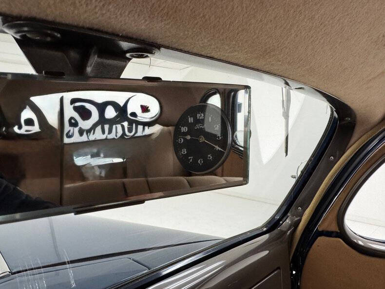 1936 Ford Deluxe