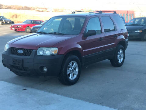 2005 Ford Escape for sale at Casey's Auto in Lincoln NE