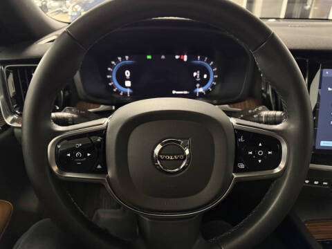 2023 Volvo V60 Cross Country B5 Plus