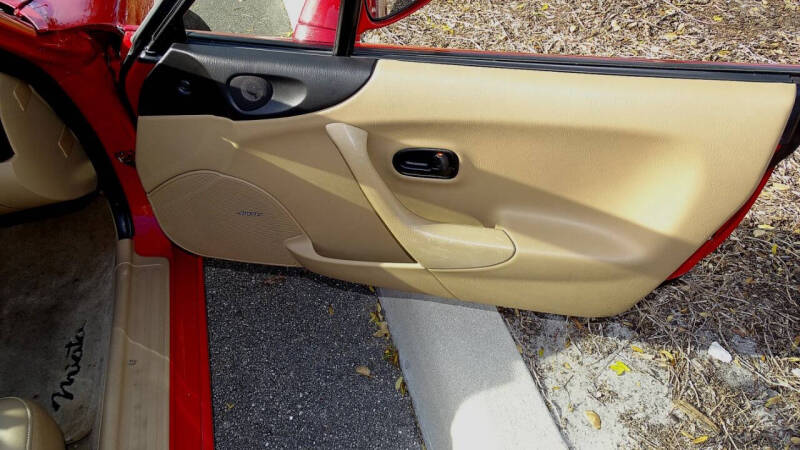 2000 Mazda MX-5 Miata