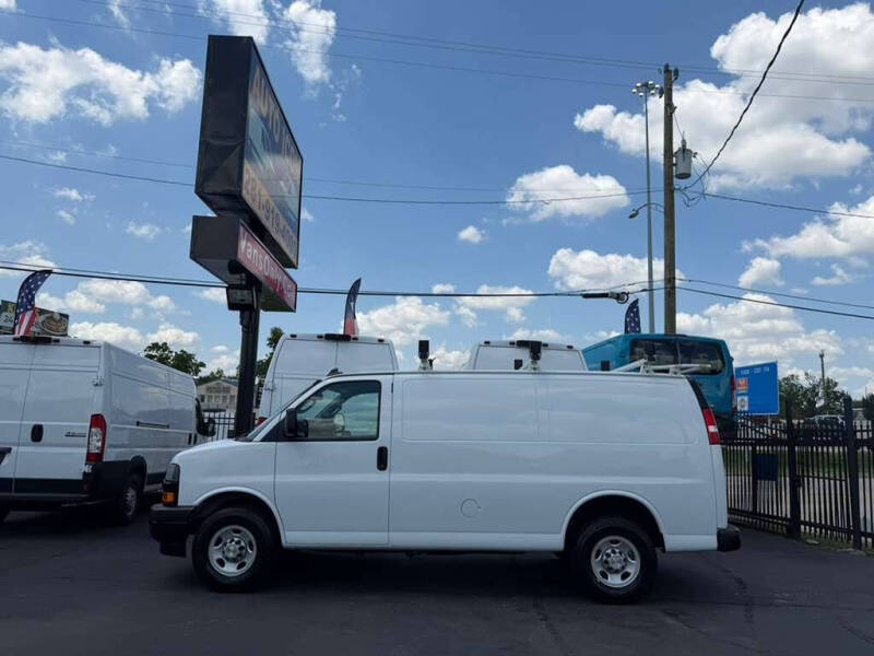 2023 Chevrolet Express 2500