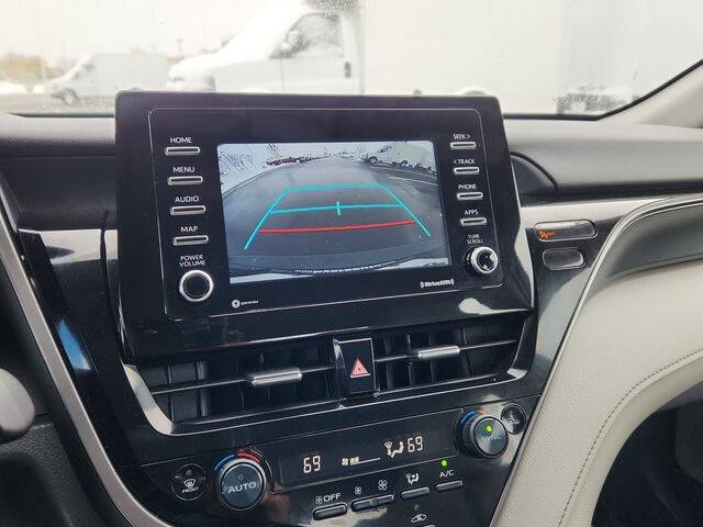 2023 Toyota Camry SE