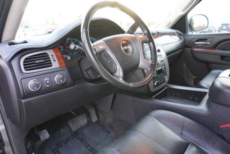 2013 GMC Yukon XL SLT