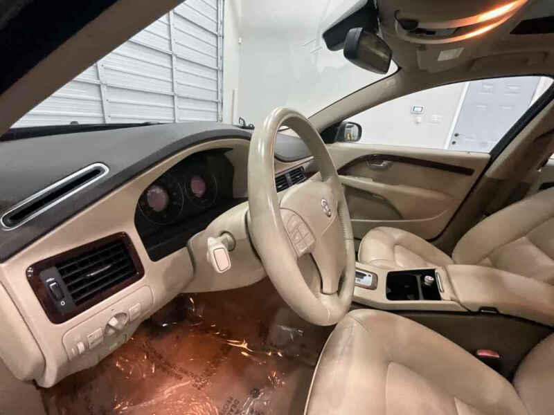 2008 Volvo V70 3.2
