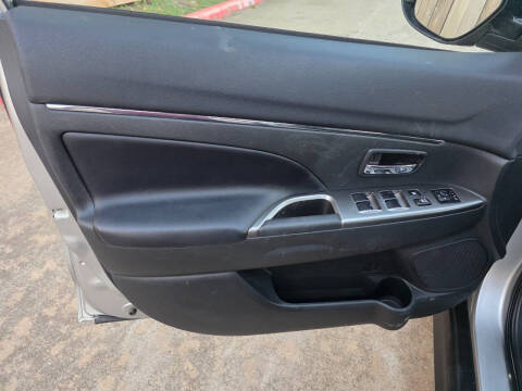 2024 Mitsubishi Outlander Sport SE