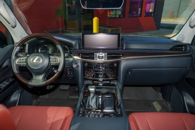 2021 Lexus LX 570 Three-Row