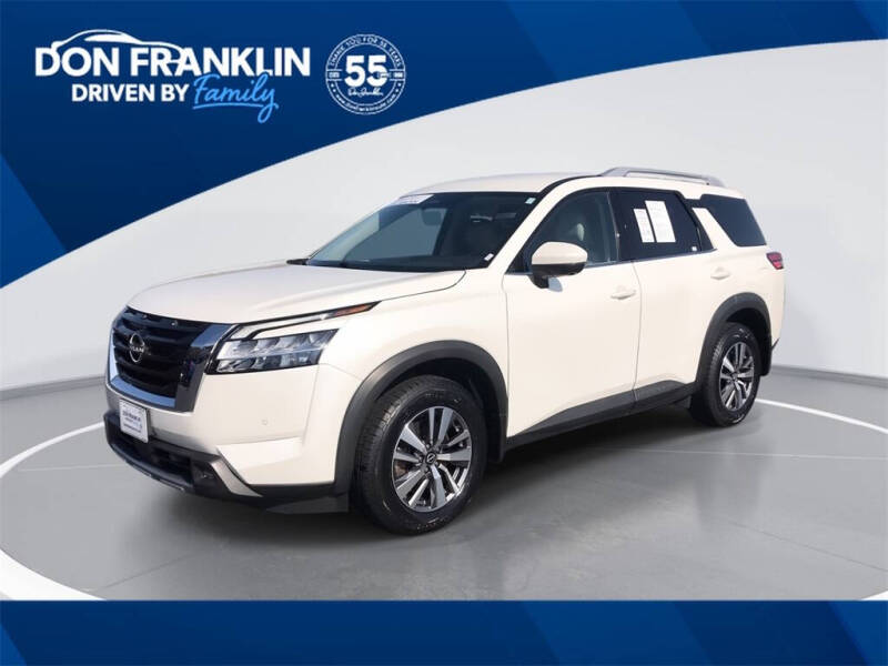 2022 Nissan Pathfinder SL