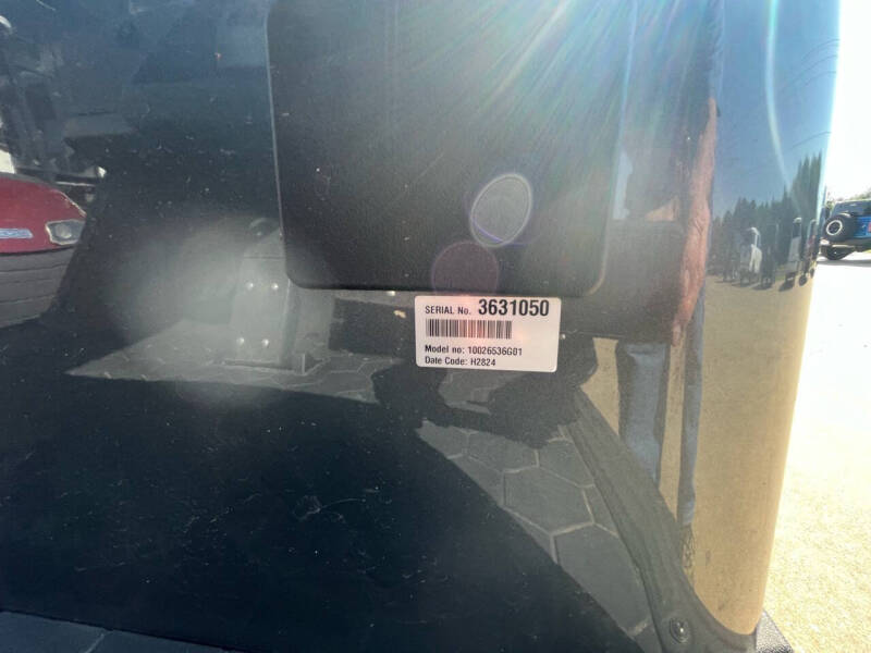 2024 E-Z-GO Express 4