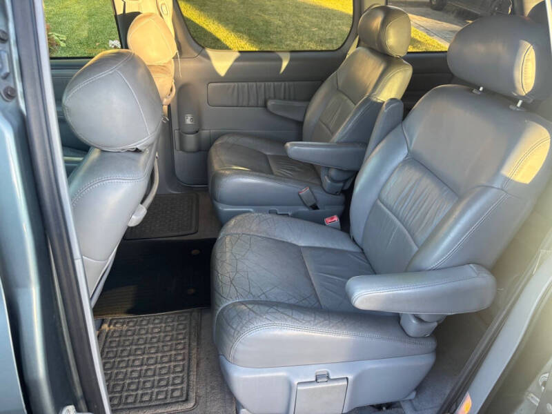 2000 Toyota Sienna XLE