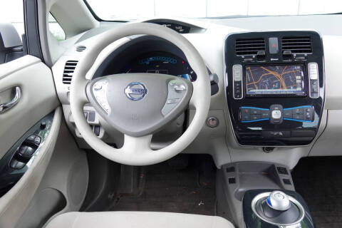 2011 Nissan LEAF SV