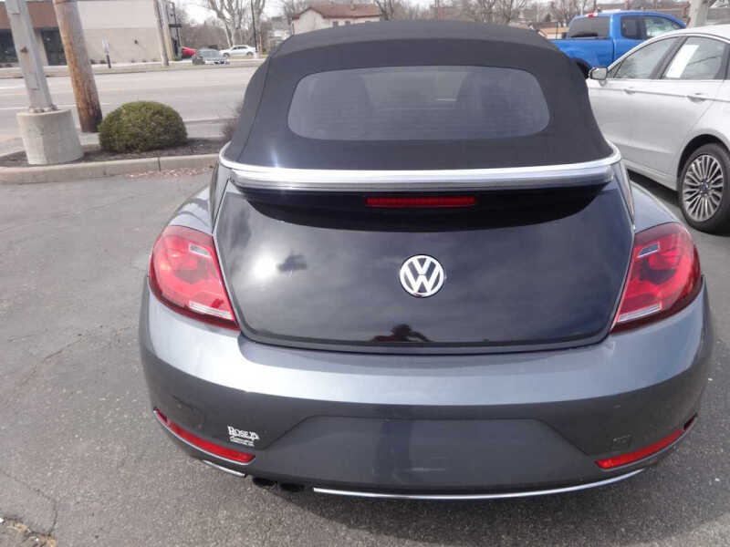 2017 Volkswagen Beetle Convertible 1.8T Classic