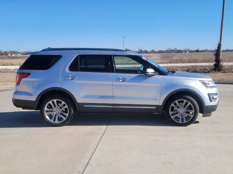 2017 Ford Explorer Limited photo 3