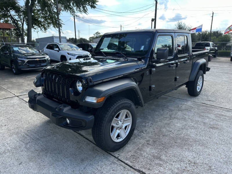 2023 Jeep Gladiator Sport S's photo