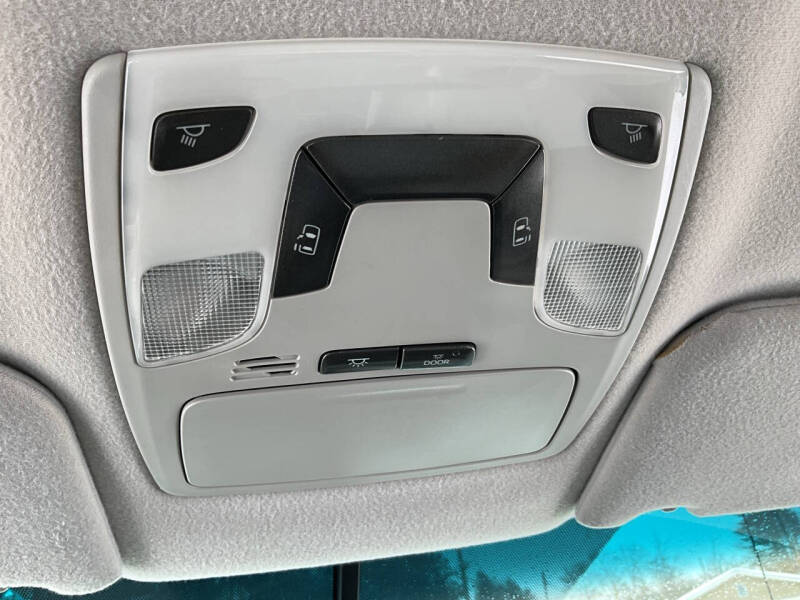 2011 Toyota Sienna LE 7-Passenger