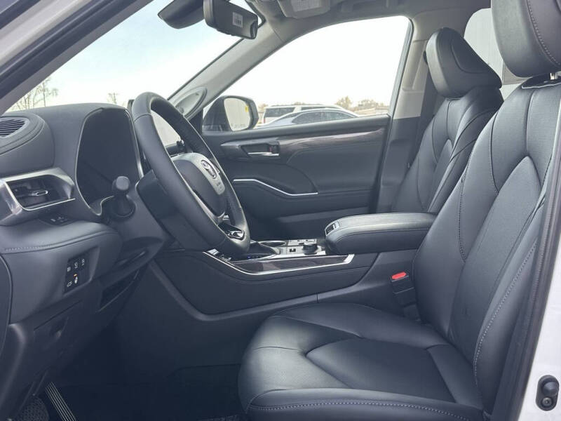 2026 Toyota Highlander Limited