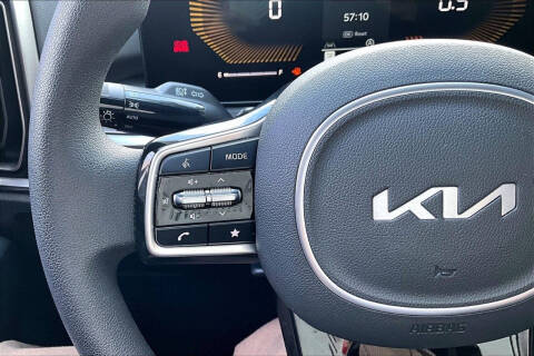 2025 Kia Sorento LX