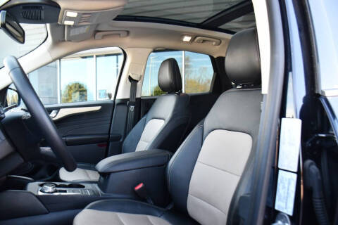 2021 Ford Escape Titanium