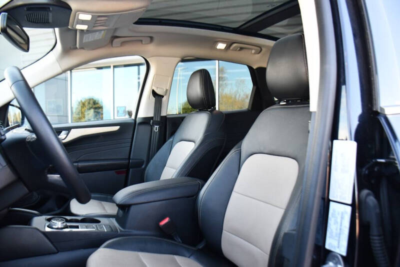 2021 Ford Escape Titanium